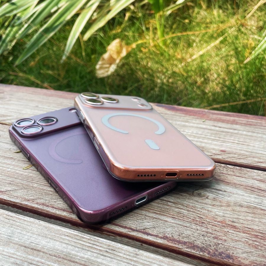 TPU case with dust cover detail
